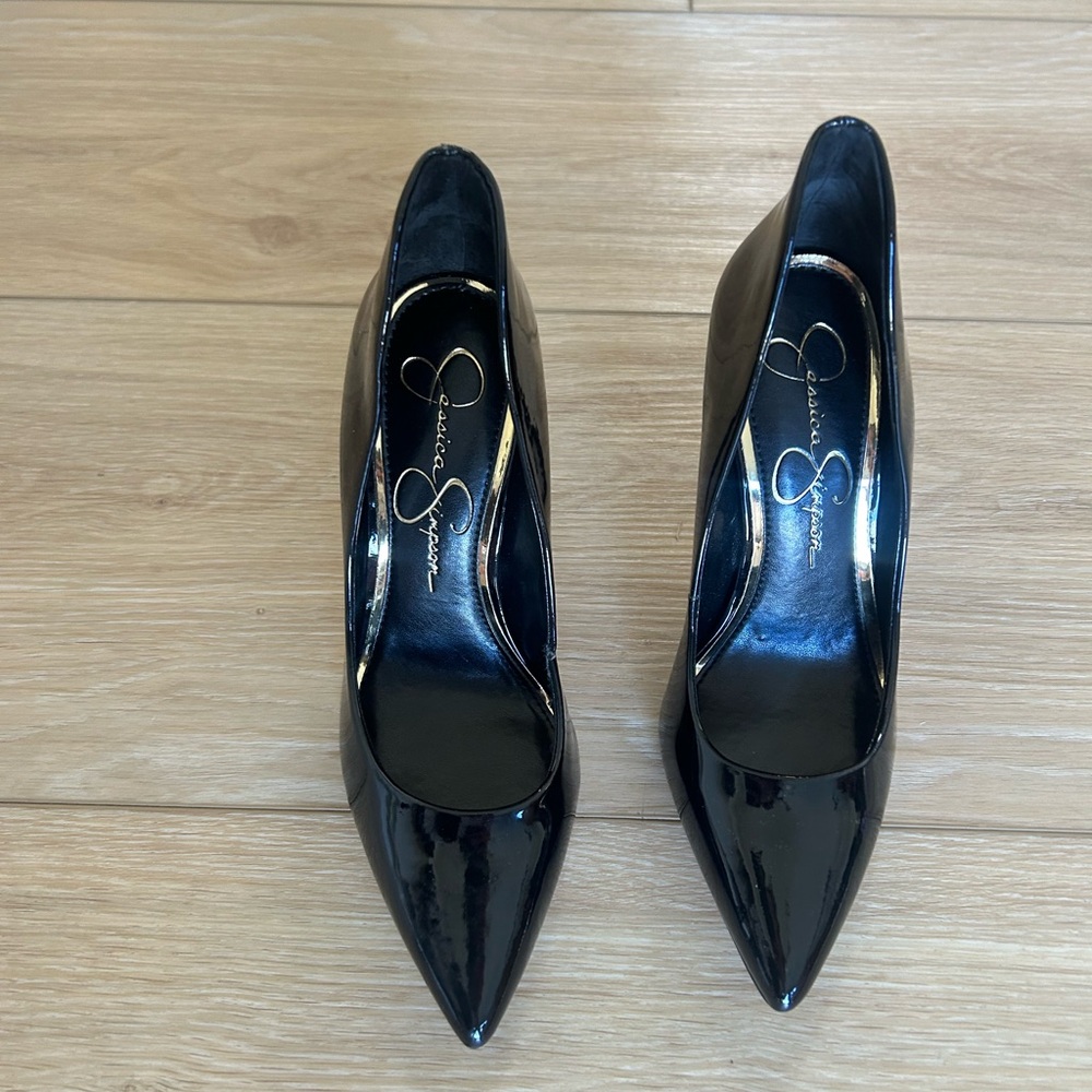 Jessica Simpson Cambredge Pump